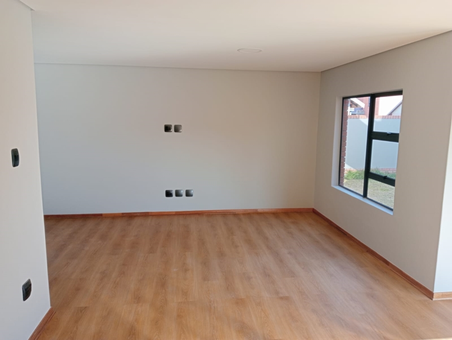 3 Bedroom Property for Sale in Somerton Estate Free State